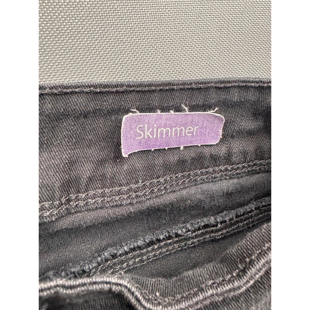 Gloria Vanderbilt Womens Skimmer Black Denim Shorts Cuffed Knee Length Size 12 - Picture 8 of 10